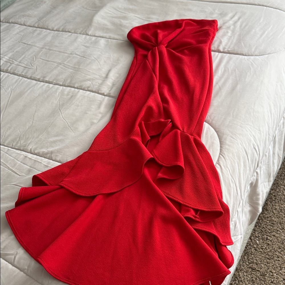 Elegant Red Strapless Dress